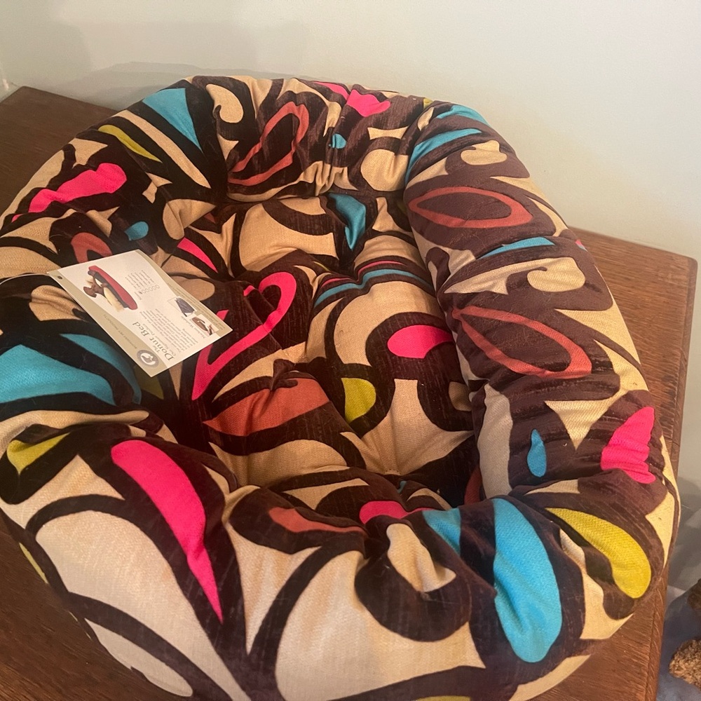Boho Chic Bowser Donut Pet Bed - Picture 4 of 9